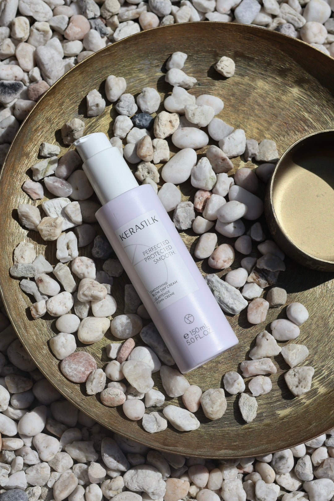 Smoothing blow-dry cream